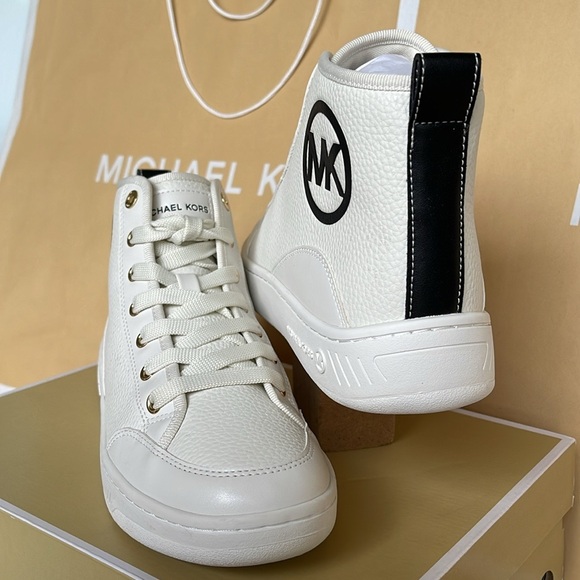 MICHAEL KORS SHEA MID HIGH TOP
FAUX LEATHER
49R4SHFE5L
BLACK
Fashion sneakers - Picture 10 of 16